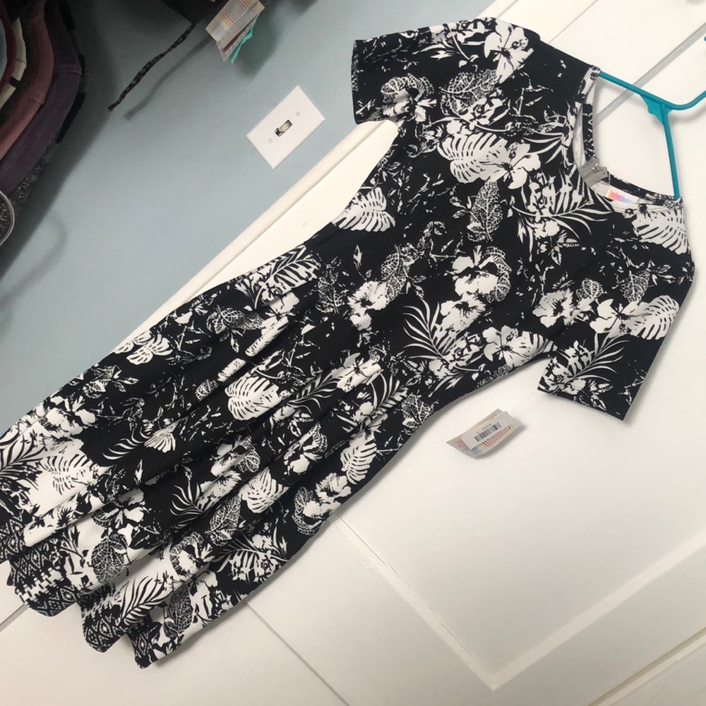 Lularoe Amelia Small